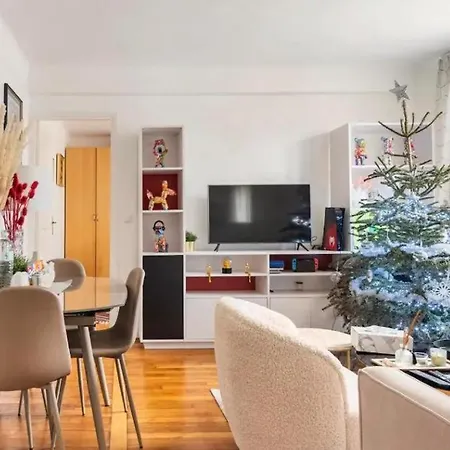 Spacious Moderne & Design 16em Arrondissement Apartment *