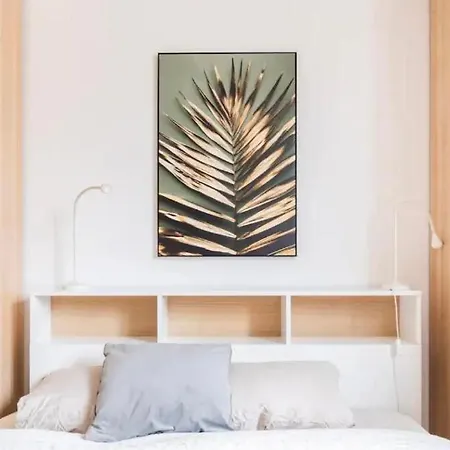 Spacious Moderne & Design 16em Arrondissement Apartment