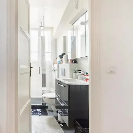 Apartment Spacious Moderne & Design 16em Arrondissement